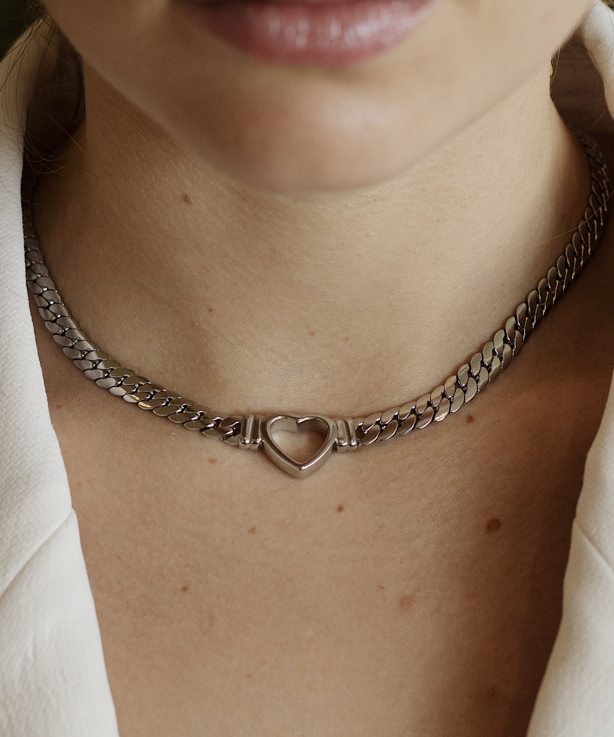 Luana Choker Necklace - Heart Shape Choker