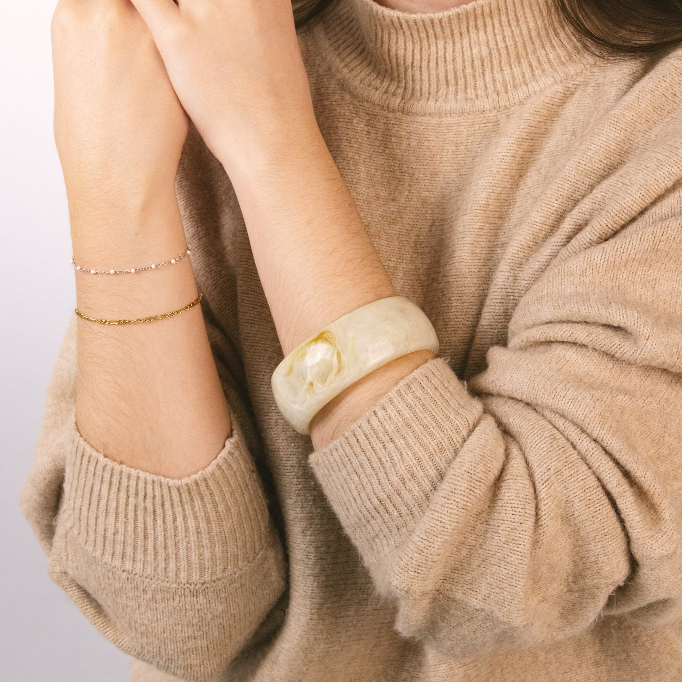 Cream Marble Resin Wide Round Bangle